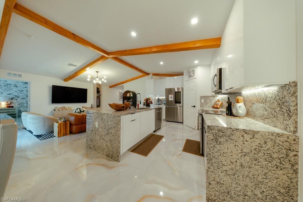 2003 NE 6th Ave, Cape Coral, FL 33909 Photo