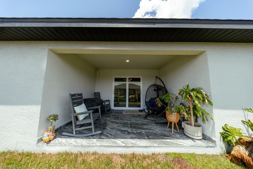 2003 NE 6th Ave, Cape Coral, FL 33909 Photo