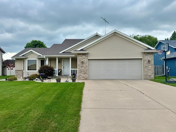 409 22nd Avenue N, Sartell, MN 56377