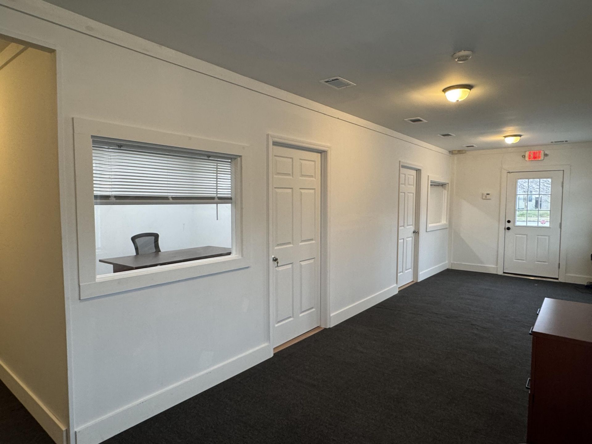 3443 Rivers Avenue  Photo 4