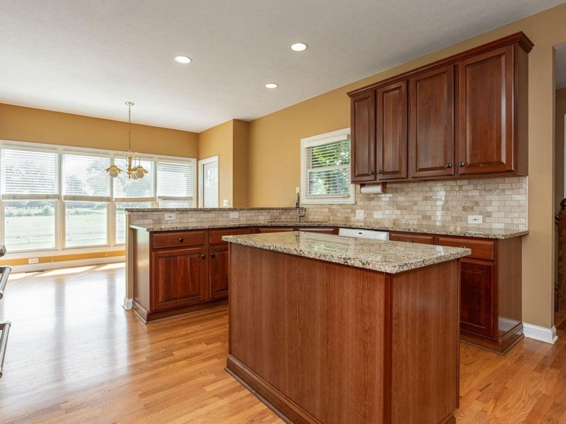 5816 Heritage Lakes Drive, Hilliard, OH 43026 Photo 11