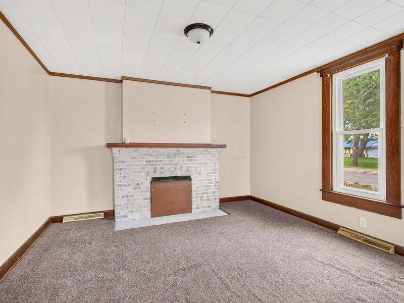 127 Walnut Street, Ashville, OH 43103 Photo 9