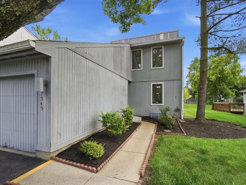 7545 Welsley Trace, Unit 28, West Chester, OH 45069 Photo 3
