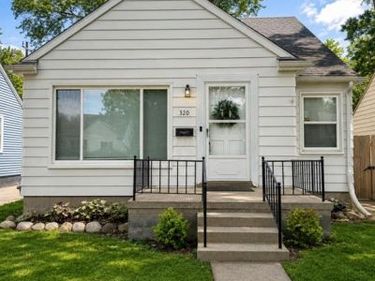 320 Flowerdale Street, Ferndale, MI 48220