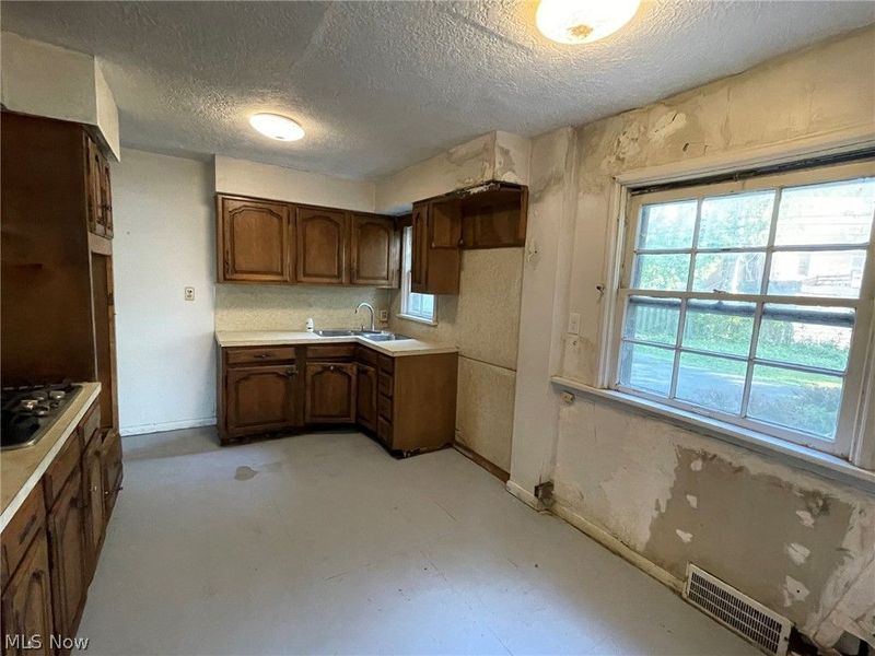 3170 Van Aken Boulevard, Shaker Heights, OH 44120 Photo 7