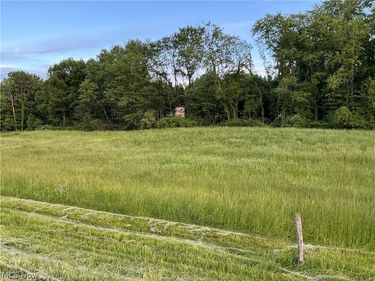 5326 Yackey Drive NW, Strasburg, OH 44680