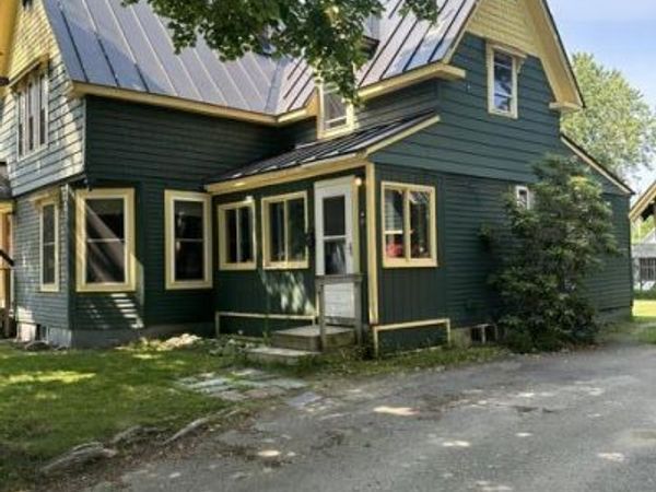 57 Perkins Street , Bangor, ME 04401