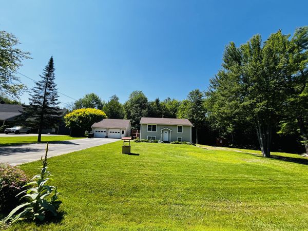 30 Meadow Brook Drive, Belgrade, ME 04917