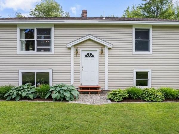 30 Meadow Brook Drive, Belgrade, ME 04917