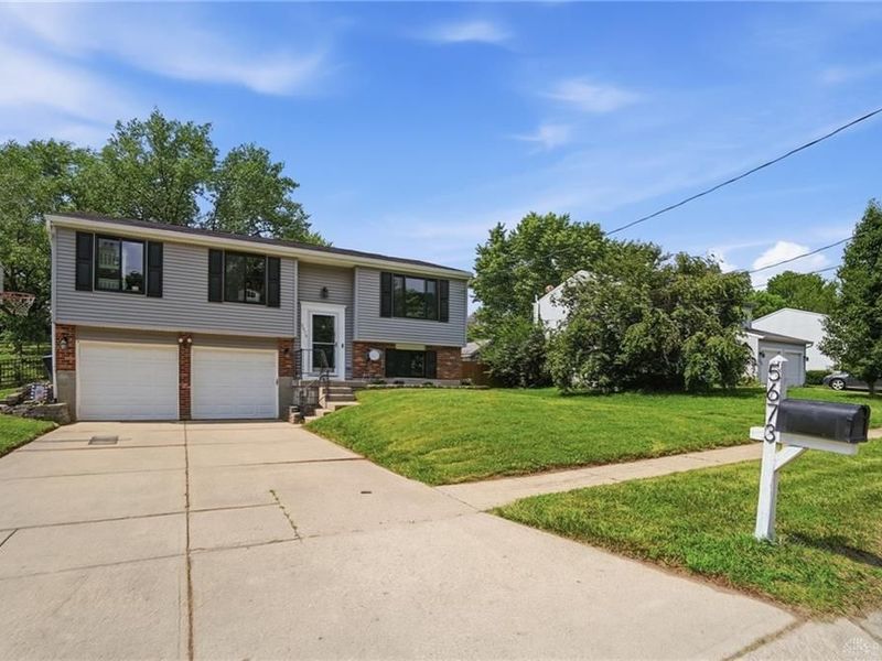 5673 Planet Drive, Fairfield, OH 45014 Photo 2