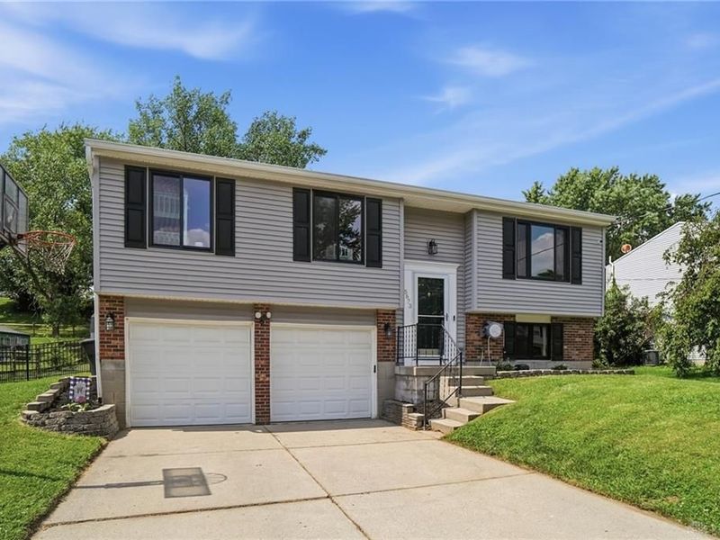 5673 Planet Drive, Fairfield, OH 45014 Photo 3