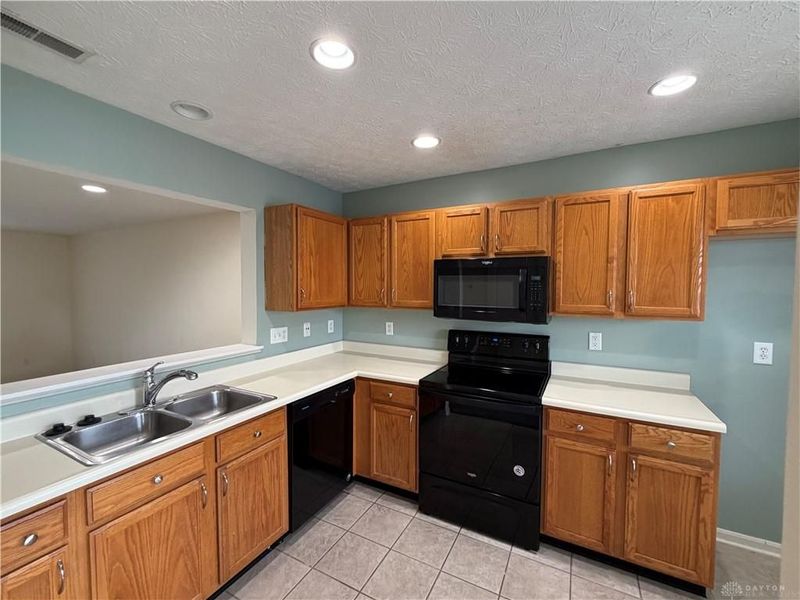 2452 Cabbage Key Drive, Miami Township, OH 45342 Photo 6
