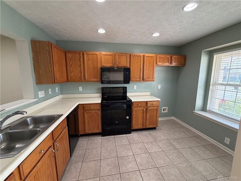 2452 Cabbage Key Drive, Miami Township, OH 45342 Photo 7