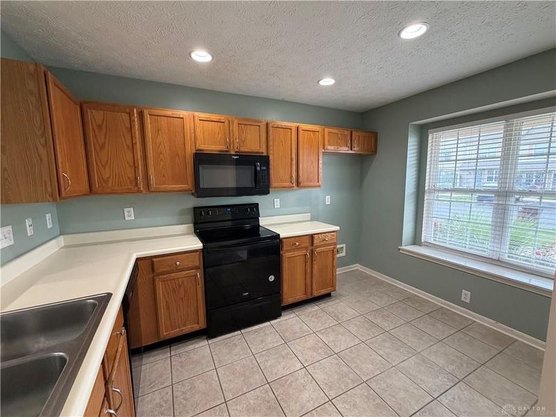 2452 Cabbage Key Drive, Miami Township, OH 45342 Photo 8
