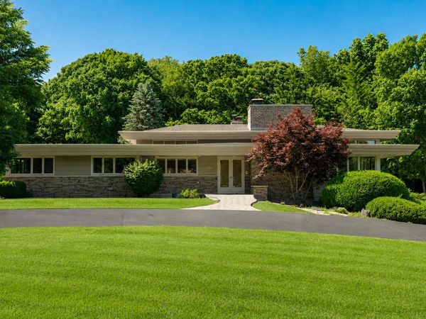 6725 Brook ROAD, Franksville, WI 53126