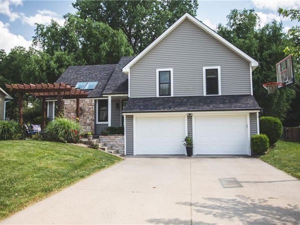 3614 Robin Lane, St Joseph, MO 64506