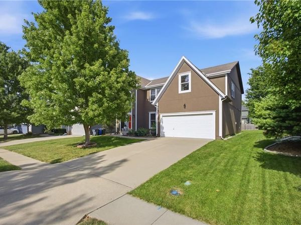 16289 S Lennox Street, Olathe, KS 66062