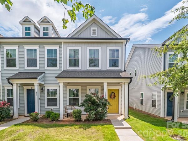 1031 Plaza Walk Drive, Charlotte, NC 28215