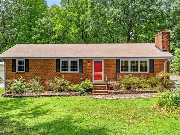 6630 Hunt Road , Pleasant Garden, NC 27313