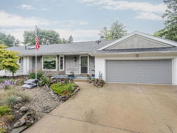 1162 Nannette Drive, Toledo, OH 43614