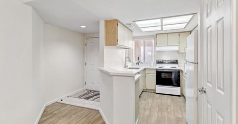 5875 Gloria Dr #7, Unit 7, Sacramento, CA 95822 Photo