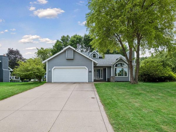 17195 Daniel Lane , Eden Prairie, MN 55346
