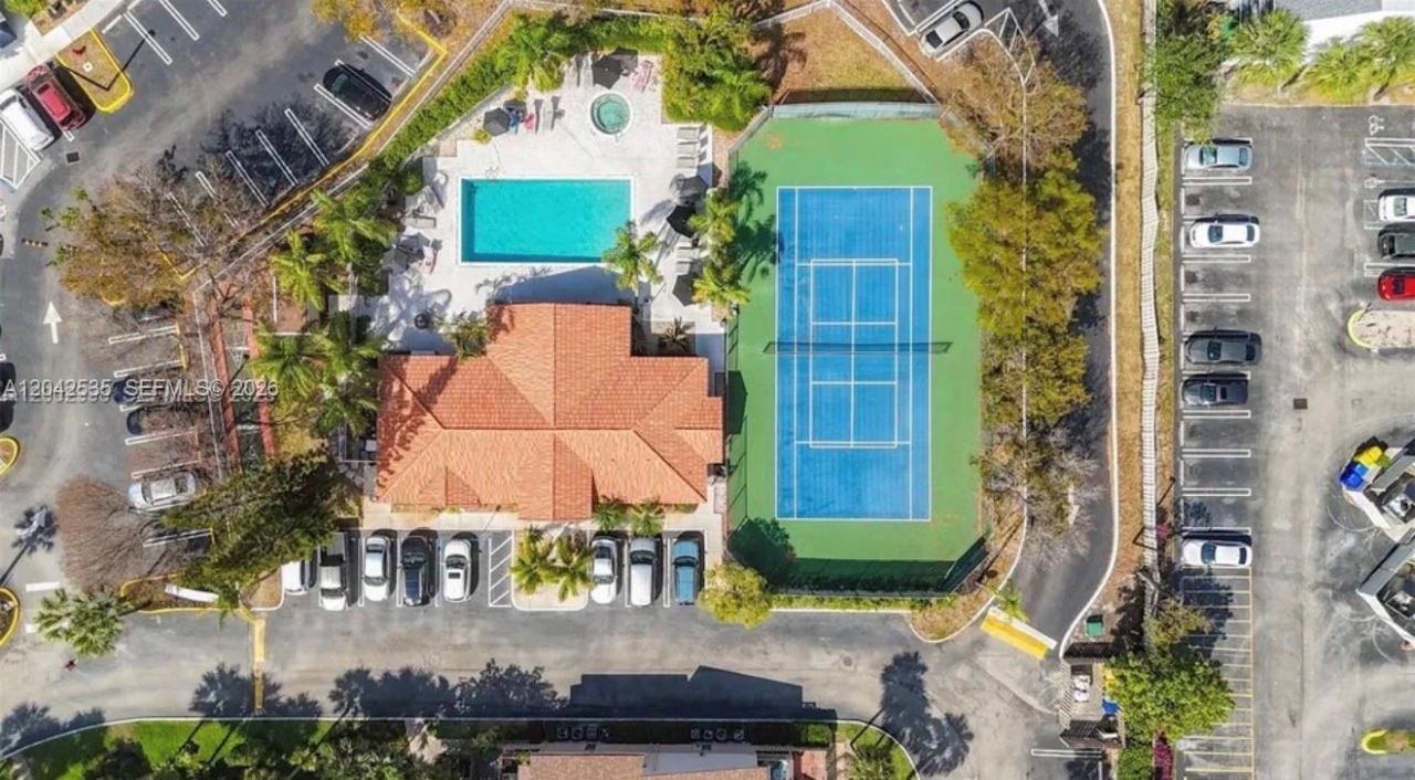 738 Executive Center Dr , Unit 23, West Palm Beach, FL 33401 Photo
