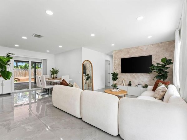 1120 SW 7th Ave , Deerfield Beach, FL 33441