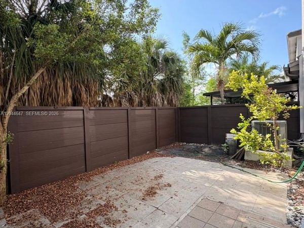 15668 NW 91st Ct , Miami Lakes, FL 33018