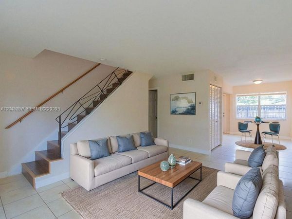 4648 NW 9th Dr, Unit 4648, Plantation, FL 33317