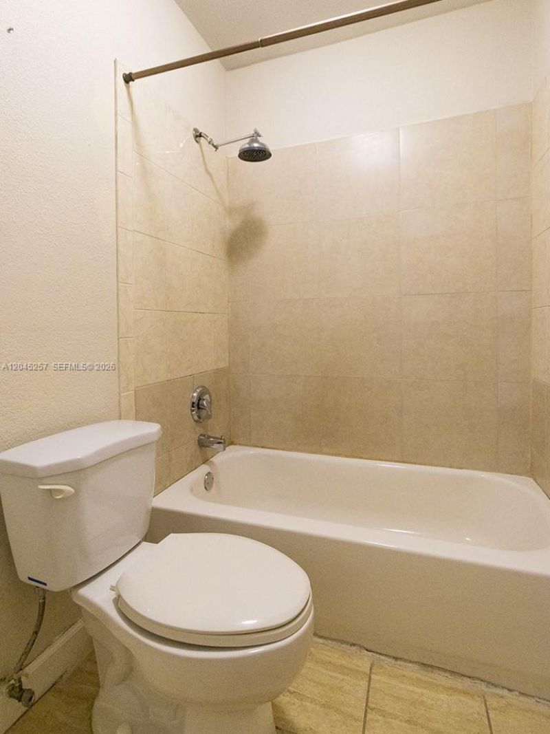 4648 NW 9th Dr , Unit 4648, Plantation, FL 33317 Photo
