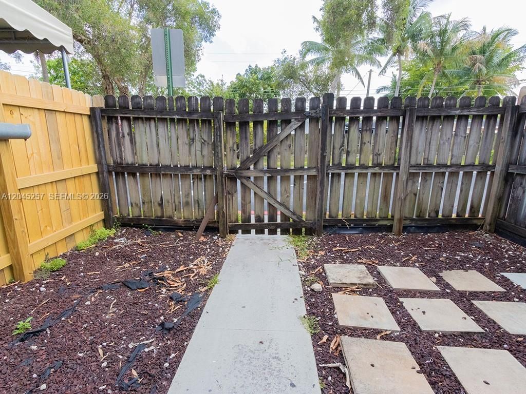 4648 NW 9th Dr , Unit 4648, Plantation, FL 33317 Photo