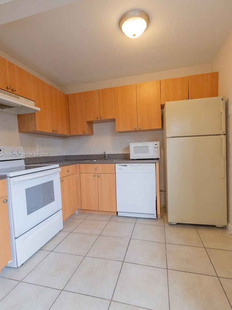 4648 NW 9th Dr , Unit 4648, Plantation, FL 33317 Photo