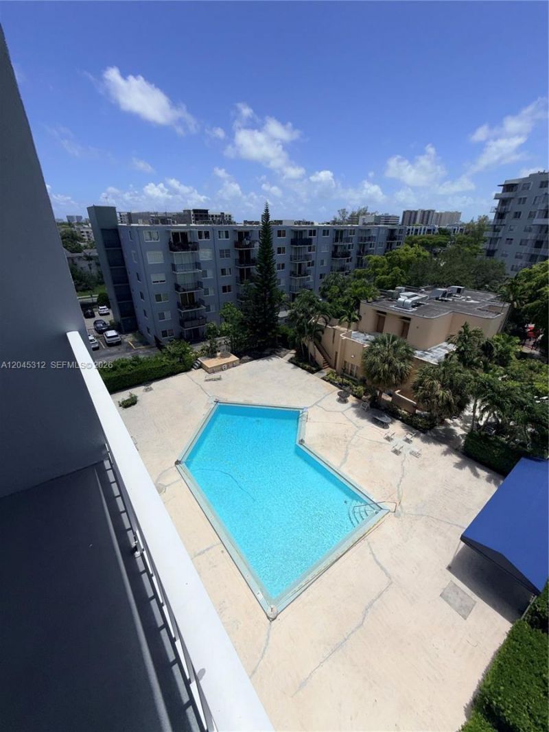 1470 NE 125th Ter , Unit 412, North Miami, FL 33161 Photo