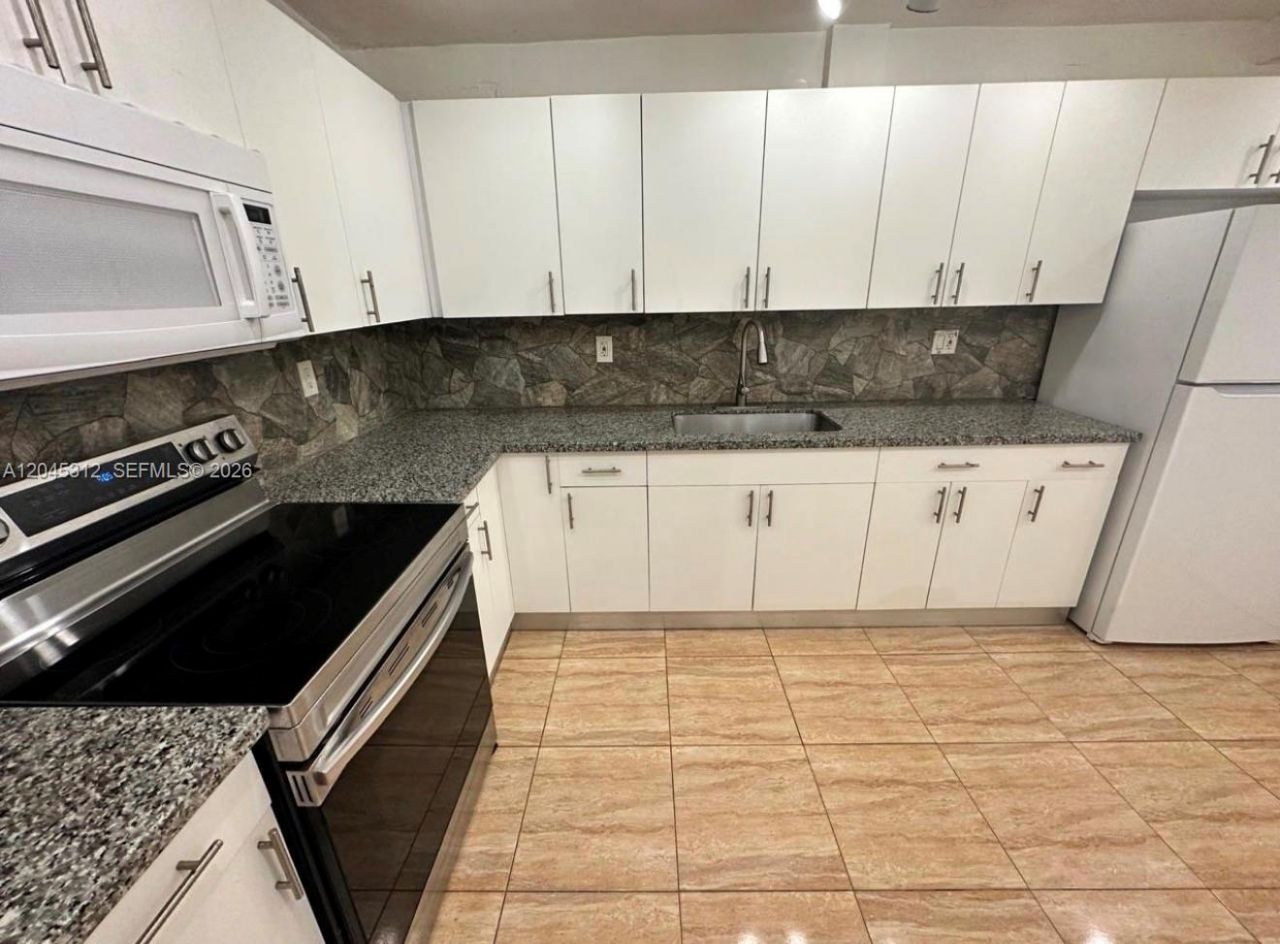 1470 NE 125th Ter , Unit 412, North Miami, FL 33161 Photo