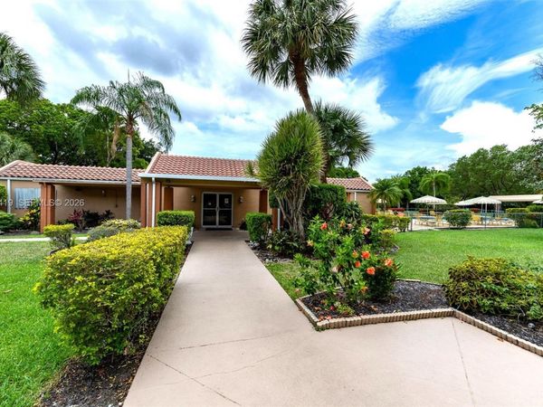 8814 W Mcnab Rd , Unit 204, Tamarac, FL 33321