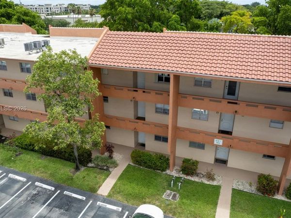 8814 W Mcnab Rd, Unit 204, Tamarac, FL 33321