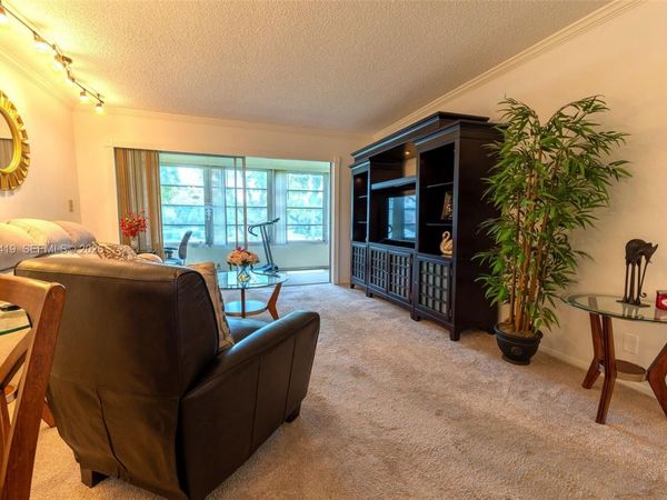 8814 W Mcnab Rd, Unit 204, Tamarac, FL 33321