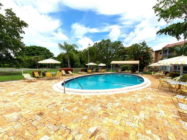 8814 W Mcnab Rd, Unit 204, Tamarac, FL 33321