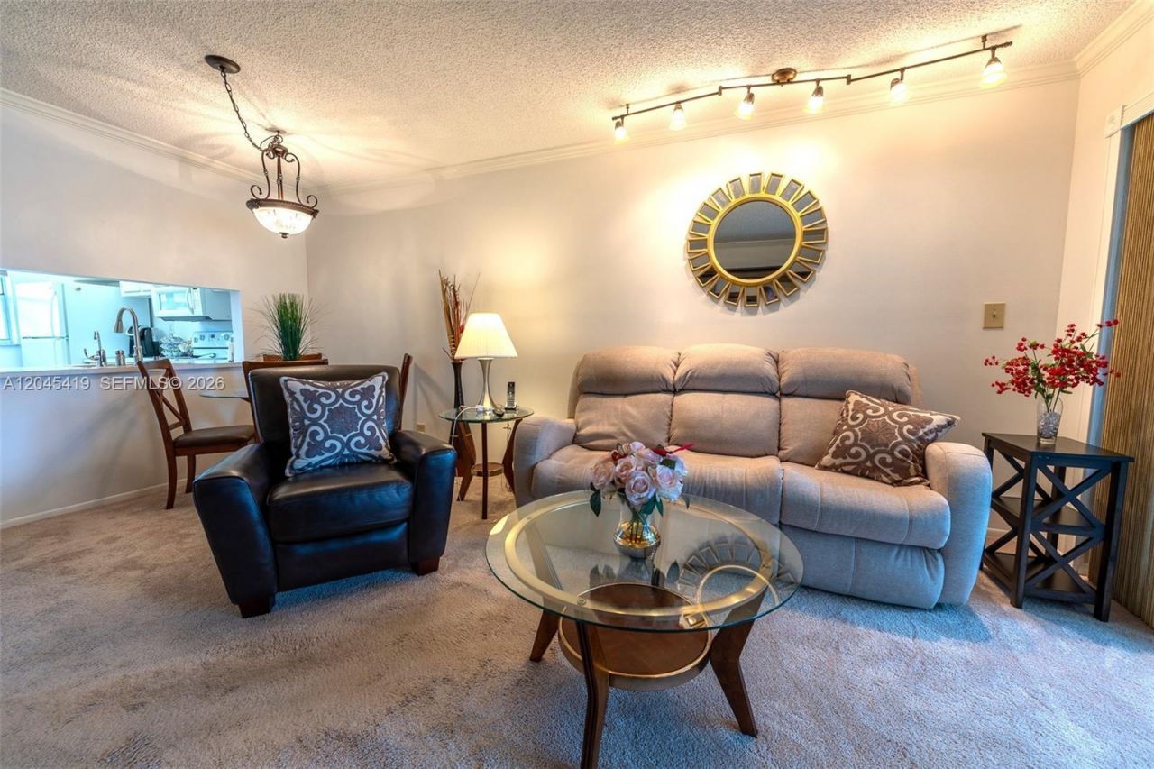 8814 W Mcnab Rd , Unit 204, Tamarac, FL 33321 Photo