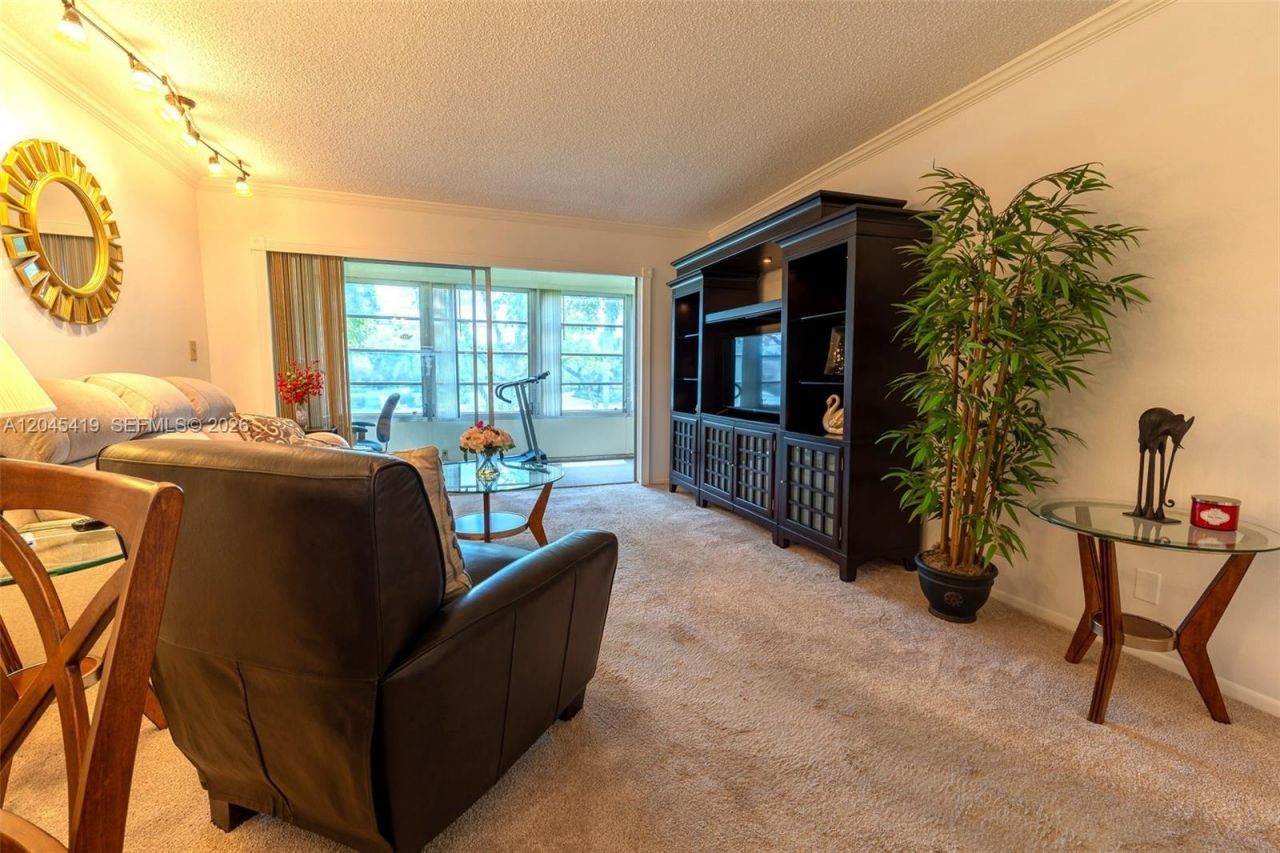 8814 W Mcnab Rd , Unit 204, Tamarac, FL 33321 Photo