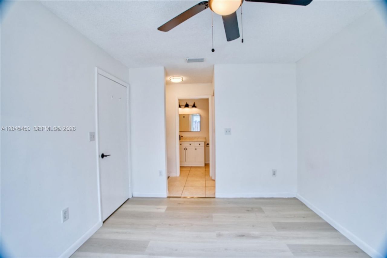 10829 NW 3rd Ct , Unit B12L, Pembroke Pines, FL 33026 Photo
