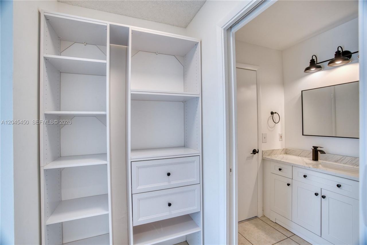 10829 NW 3rd Ct , Unit B12L, Pembroke Pines, FL 33026 Photo
