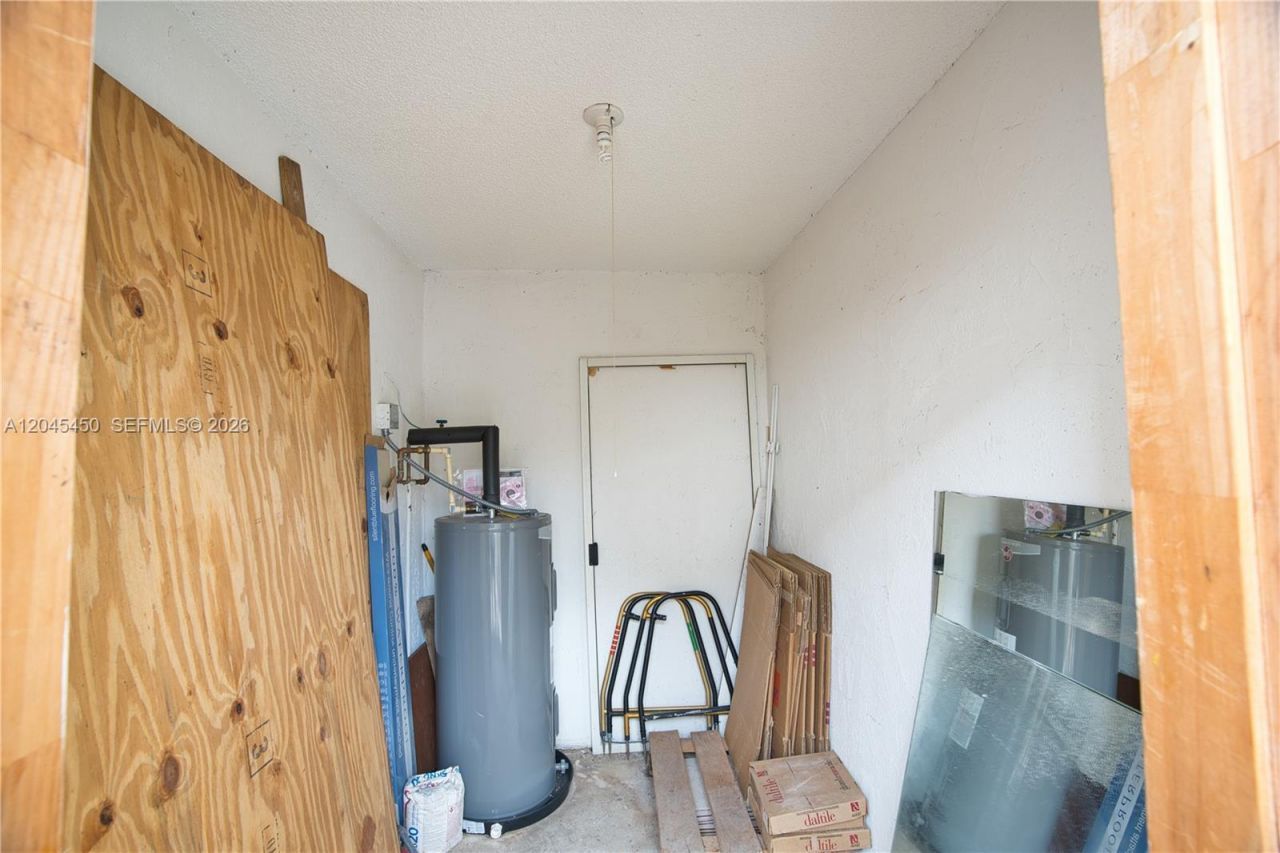 10829 NW 3rd Ct , Unit B12L, Pembroke Pines, FL 33026 Photo