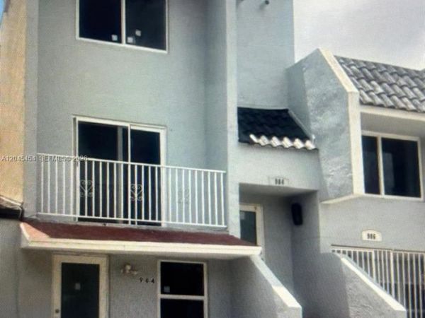 984 W 40th St , Unit 2, Hialeah, FL 33012