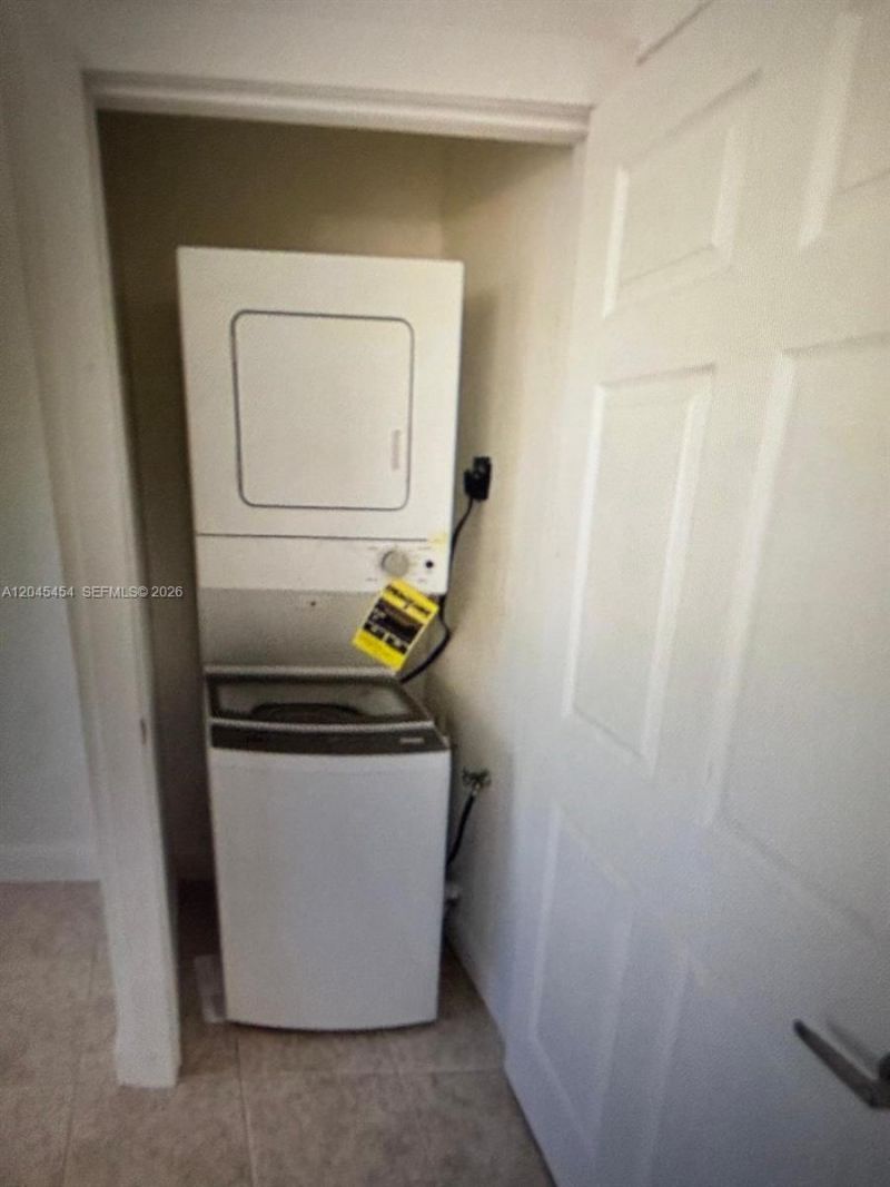 984 W 40th St , Unit 2, Hialeah, FL 33012 Photo