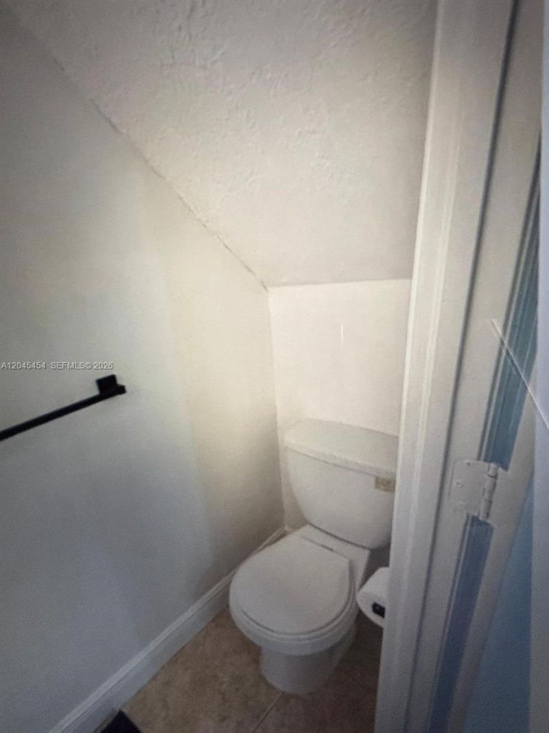 984 W 40th St , Unit 2, Hialeah, FL 33012 Photo