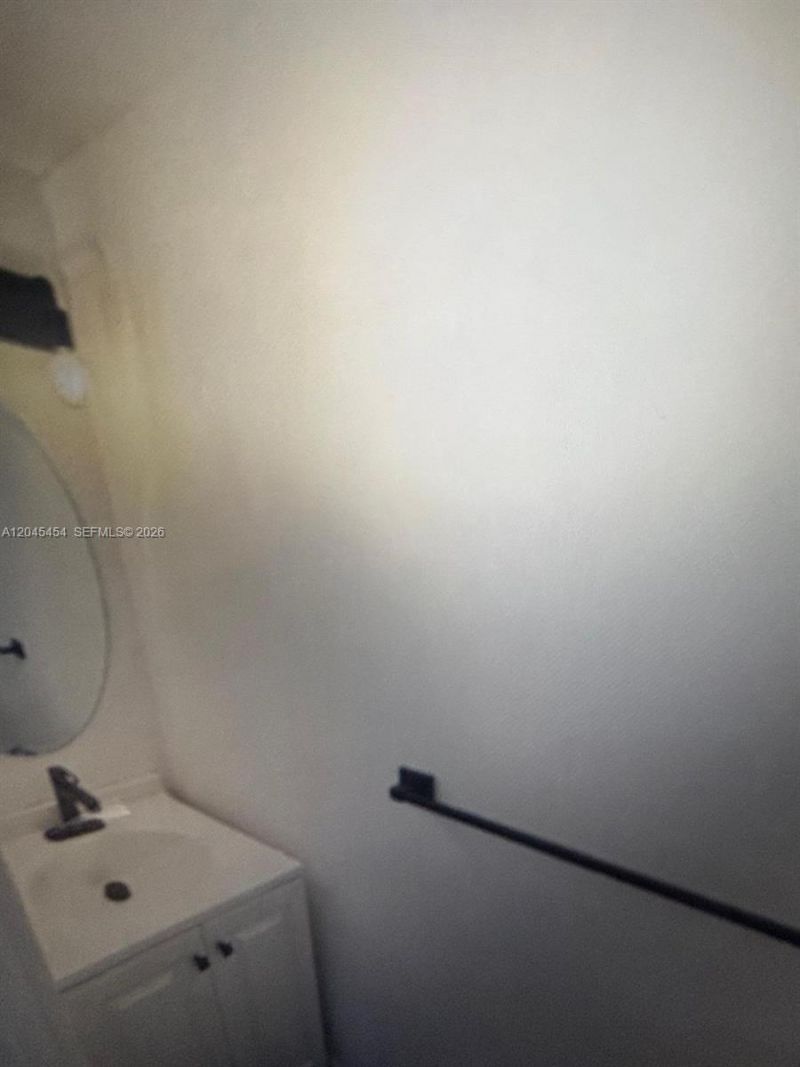 984 W 40th St , Unit 2, Hialeah, FL 33012 Photo