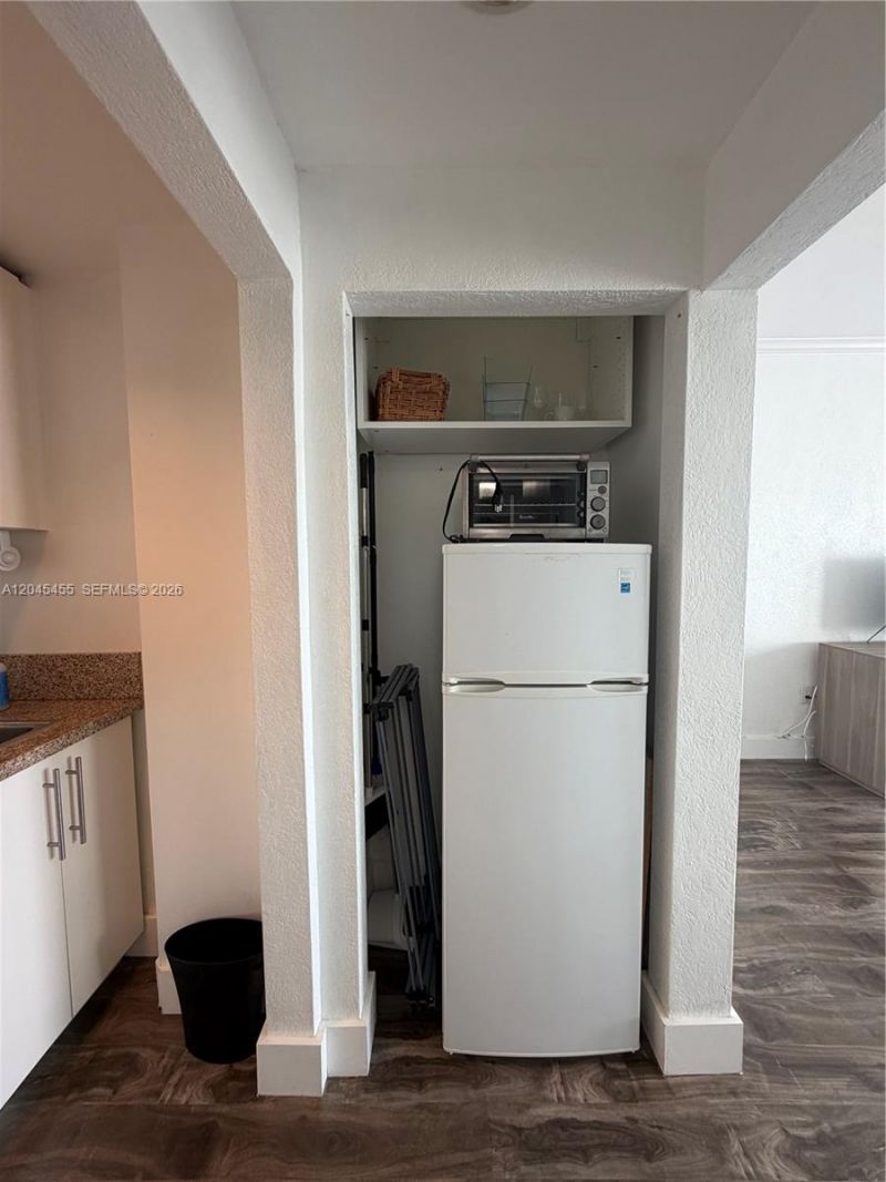 700 Biltmore Way , Unit 1216, Coral Gables, FL 33134 Photo