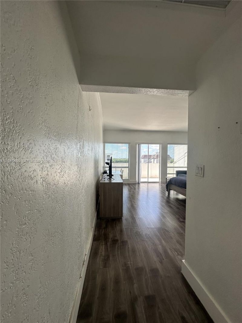 700 Biltmore Way , Unit 1216, Coral Gables, FL 33134 Photo